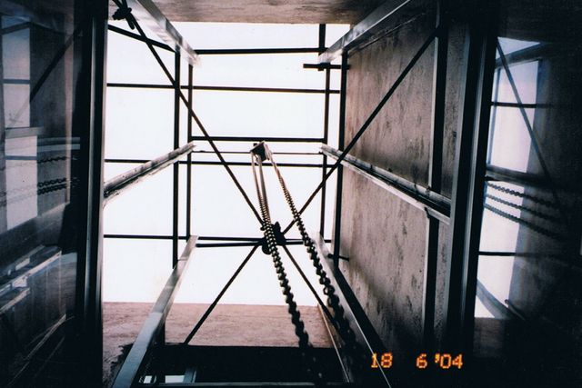 ESTRUCTURA MONTA CARGA