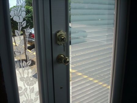 ALTA SEGURIDAD EN PUERTAS DE USO CONTINUO